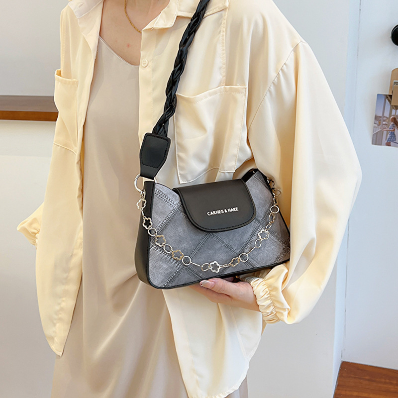 Luxury Brand Designer Bag This Year's Popular Niche Bags, Women's Summer 2025 New Texture Crossbody Bag, Single Shoulder Armpit Bag