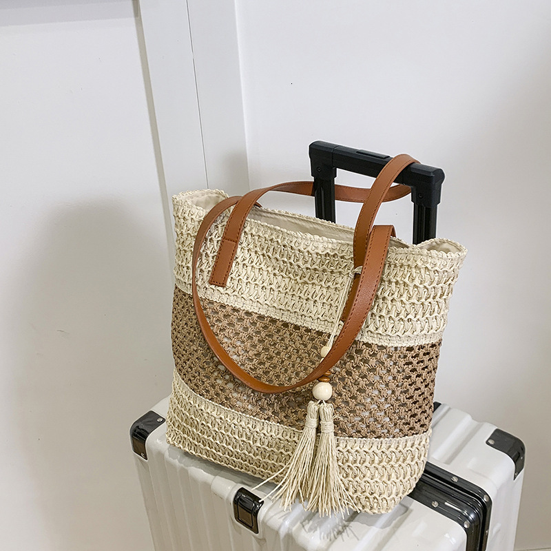 Luxury Brand Designer Bag New Fashion Beach Handheld Single Shoulder Straw Woven Tote Personalized Backpack Simple Women's Bag