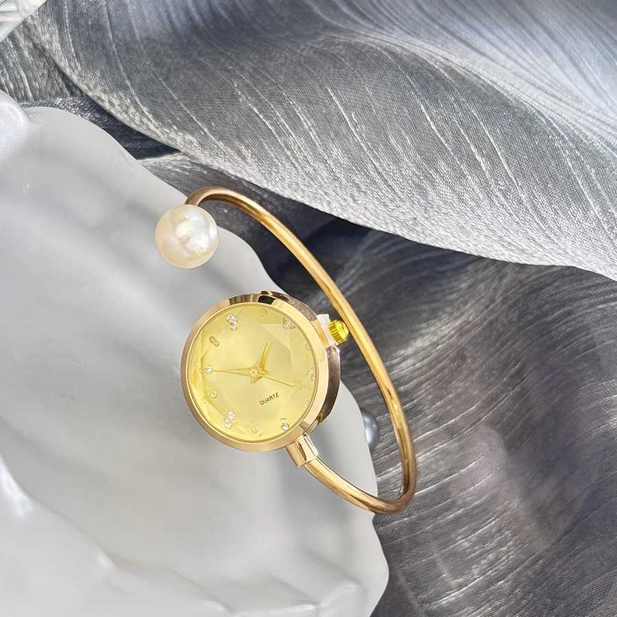 Womens Slim Little Bracelet 1 Large Pearl Diamond Cut Glass Rhinestone Dial Minimalist Quartz Watch Bracelet Watch XJ250527