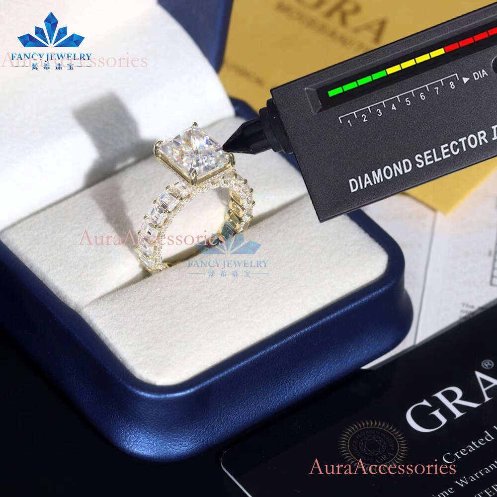 Factory Price Sier Stackable 3x4mm Emerald and 5CT 9x11mm Radiant Cut Moissanite Ring Set for Engagement
