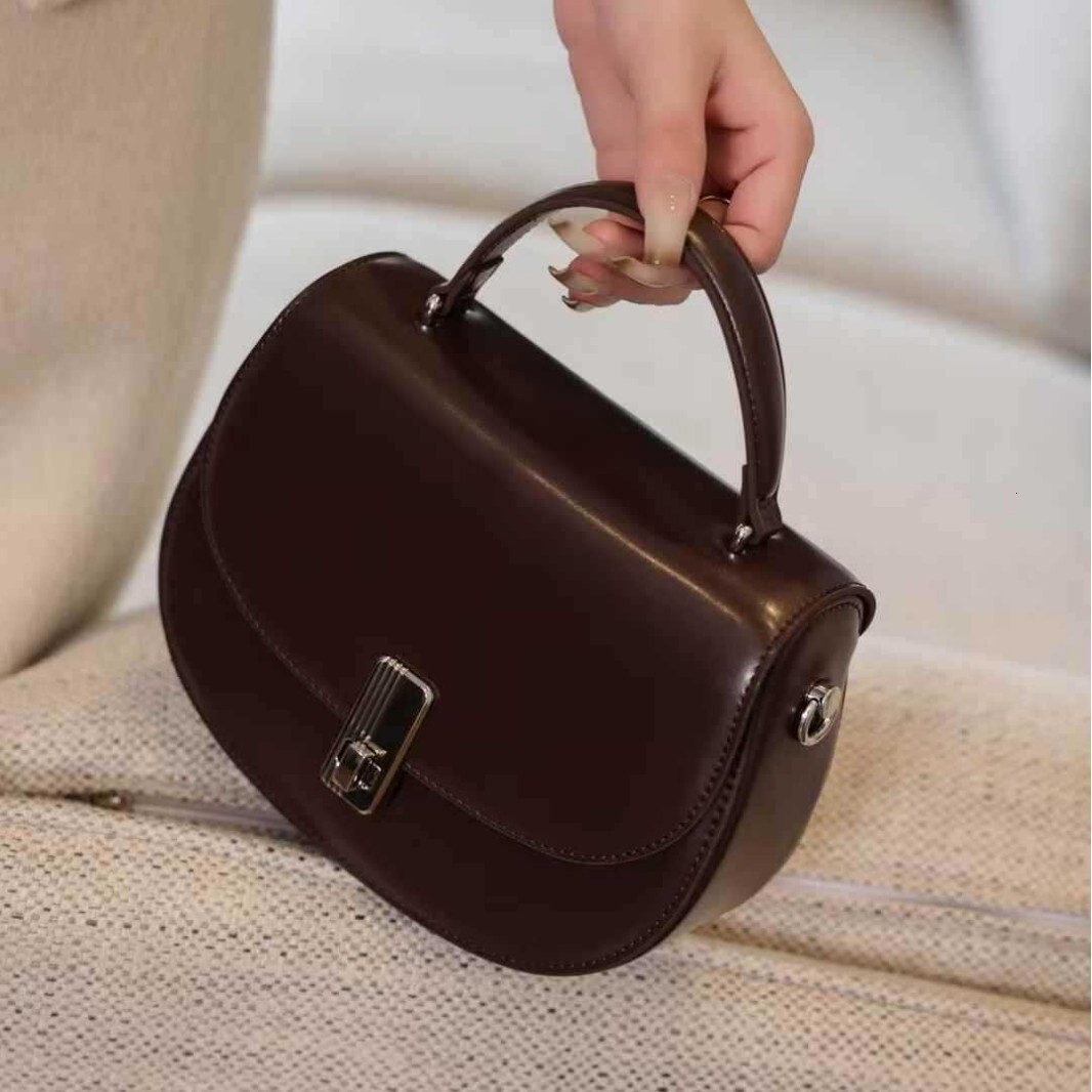Top Brand Quality New Style Design High-End Leather Saddle Bag Simple Fashion Versatile Bag Elegant Shoulder Crossbody Bag Trendy New Free Delivery De