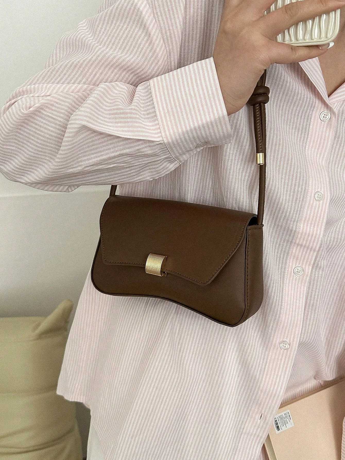 Fashionable womens armpit bag metal buckle decoration design shoulder bag suitable for shopping commuting and travel. Y250528