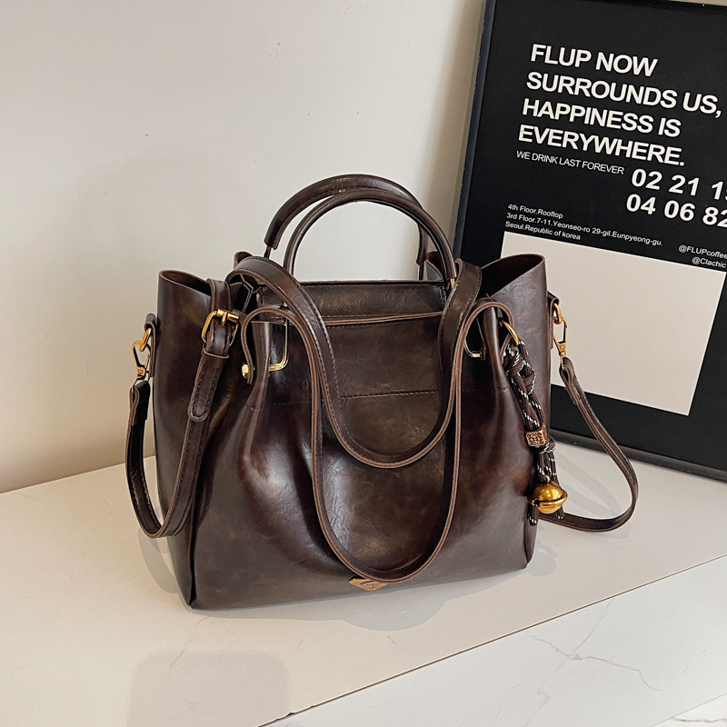 High quality brand, new high-quality free designer bag, new multi-functional shoulder wide body, armpit handbag, bucket bag, brand new free designer b