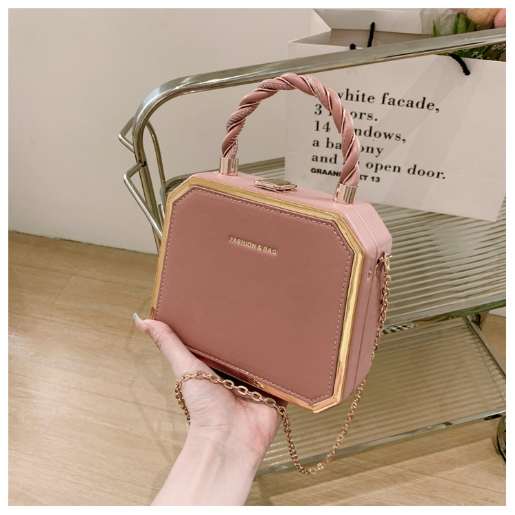 Top quality Brand High Quality New Style High-End Handbag Women 2024 Autumn Light Versatile Box Bag Fashion Chain Crossbody Bag Trend New Free Deliver