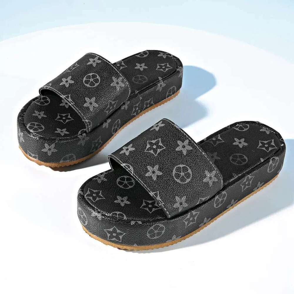 2025 hot free shipping designer for womens flat black beige brown Large size new beach slippers