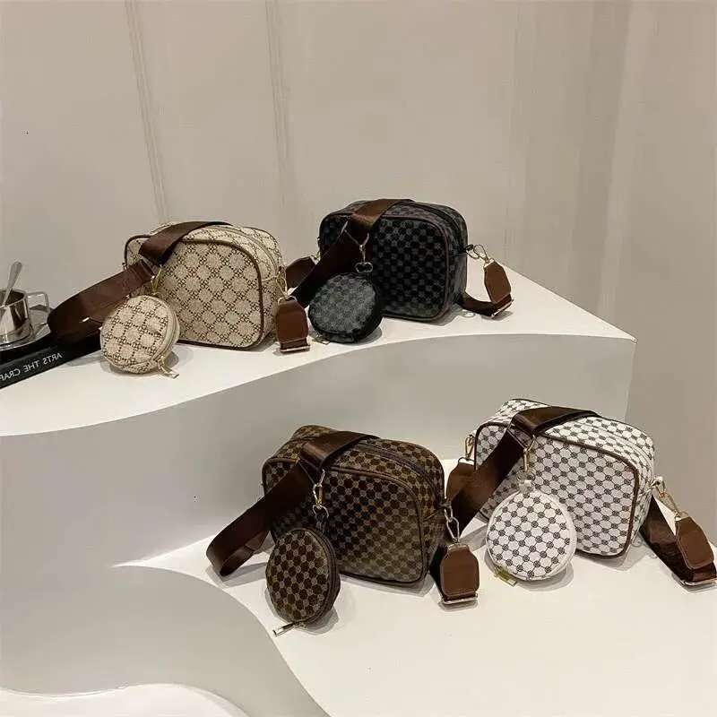 simple and trendy texture casual womens shoulder with a foreign style strap hanging bag diagonal crossbody small