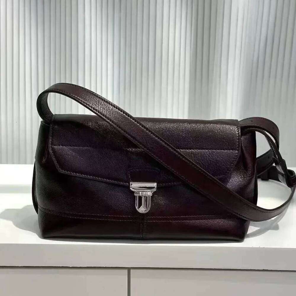Original Light Niche Gear First Layer Cowhide Work Ladies Retro Shoulder Messenger Bag