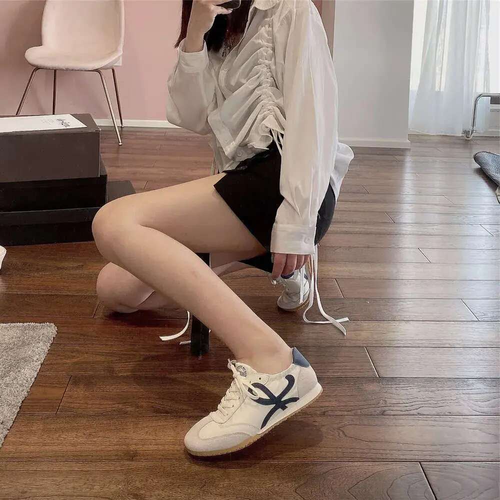 Comfortable breathable walking niche Forrest Gump flat bottomed casual shoes, women's Instagram trendy and lightweight classic sports shoes