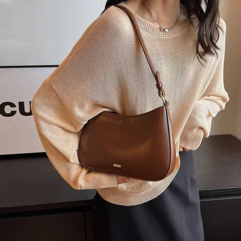 Red Underarm Shoulder Bags for Women 2024 New Texture Leather Crossbody Bag Luxury Designer Wedding Bride Handbags Sling Bag Y250528