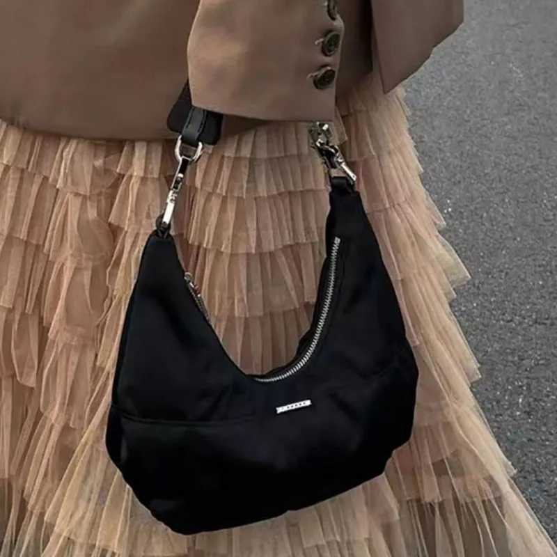 Women Retro Underarm Bag Armpit Small Shoulder Bag Soft Hobos Y2k Female Black Purse Fashion Girls Crescent Handbag 2025 New Y250528