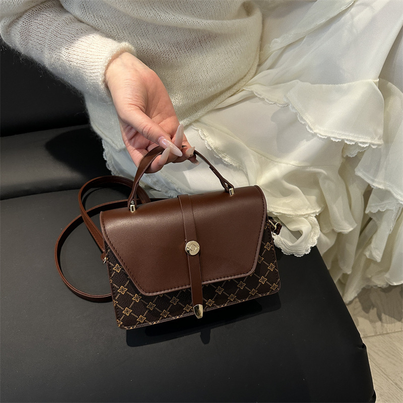 Luxury Brand Designer Bag Single Shoulder Crossbody Small Square 2025 New Product Simple Temperament Splicing Large Capacity Casual Popular Hand-Held 