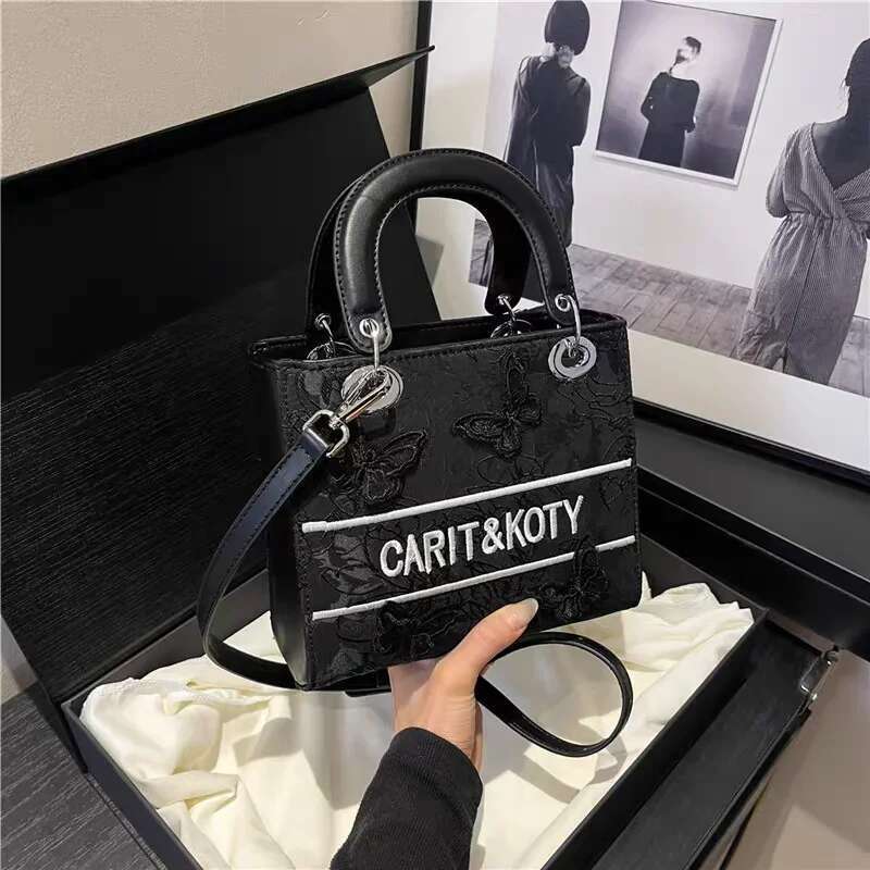 The 2025 New Brand Butterfly Design Is A Personalized, Casual And Versatile Women's Single-Shoulder Crossbody Bag