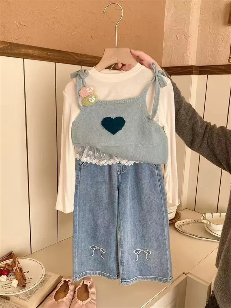 Girls Stitching Lace Denim Pants Spring Embroidered Bow Jeans Children Clothes Kids Straight Legged Loose Trousers 250528