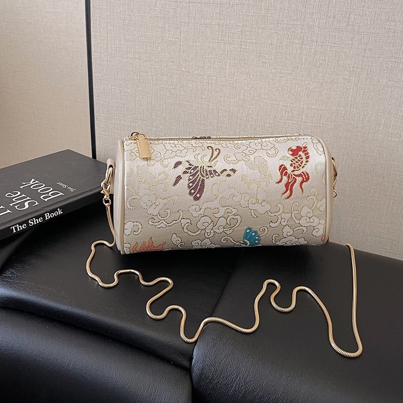 Women's Shoulder Bag Free Shipping Designer Bag 2025 Summer New Style Chinese Handbag Silk Embroidery Chain Fashion Cloud Bag Versatile Crossbody