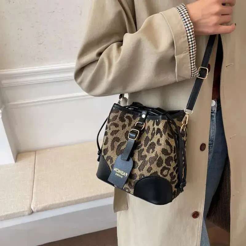 Leopard Small PU Leather Women Bucket Crossbody Bags 2024 Fall Designer Shoulder Bag Brand Ladies Handbag Lady Trend Tote