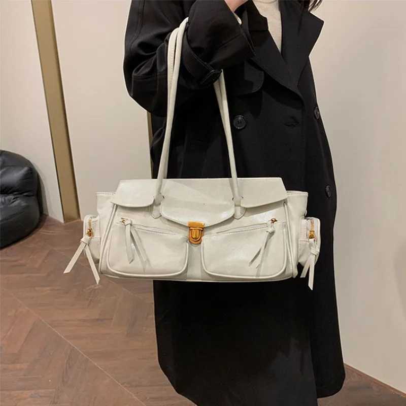 Branded Underarm Shoulder Motorcycle Bags For Women Y2K Multi Pockets Large Capacity Satchels 2025 Winter Latest Luxury Handbags Y250528
