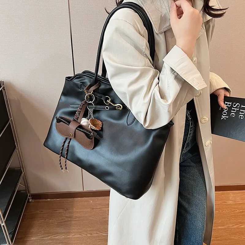 Big PU Leather Shoulder Bags For Women Korean Fashion Luxury Retro Large Capacity Underarm Bag 2025 New Trend Handbags Y250528