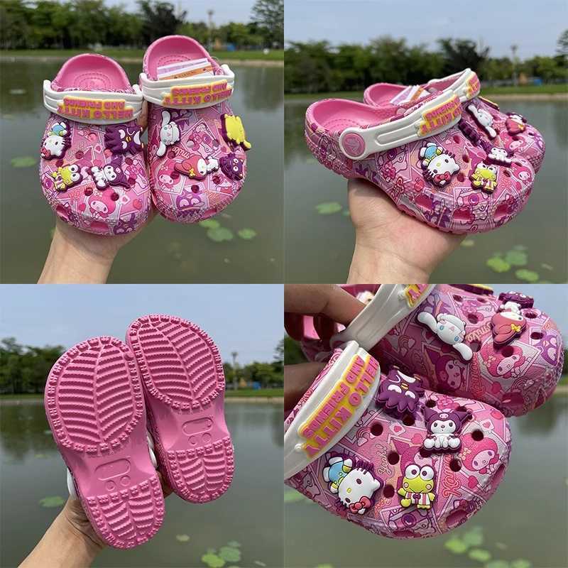 Sanrio New Sanrio Hello Kitty Summer Cartoon Children Slippers Non-Slip Soft-Soled Wrap Toe Sandals ChildrenS Boys Girls Beach Shoes w250528