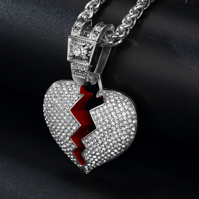 Classic Cuban Link Necklace with Heart-Shaped Elements - Versatile Accessory
