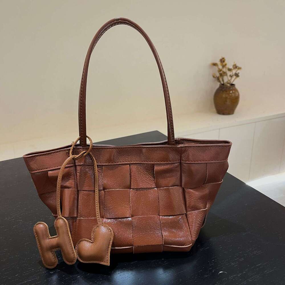 2023 New Fashion Heart Letter Sheepskin High-end Handmade Genuine Leather Women's Bag Charm Pendant