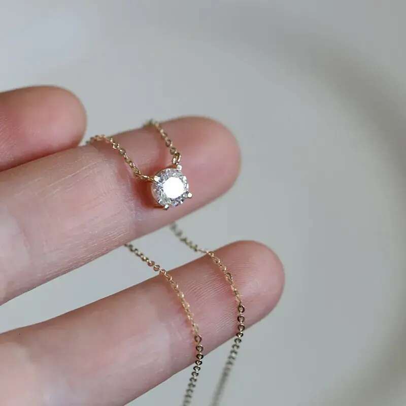 2024 Choucong Moissanite Dia Pendant Simple Fashion Jewelry Real 100% Sterling Sier 14K Gold Solitaire Gemstones Women Beach Clavicel Necklace Gift