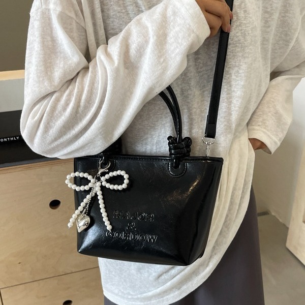 Free Shipping Designer Bag Advanced Texture Popular Small For Women 2025 New Casual Versatile Crossbody Fashionable Red Hand-held Bucket Bag