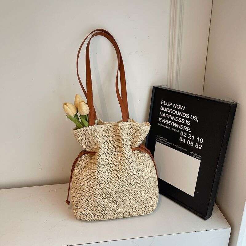 Lazy Style Straw Shoulder Bag for Women 2024 New Summer Beach Vacation Large Capacity Drawstring Handbag