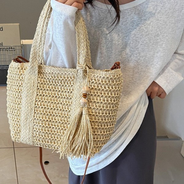 New Women's Bag, New Vacation Beach Shoulder Bag, Spring Large Capacity Forest Grass Weaving Trendy Crossbody Bag, Tassel Designer, French Lazy S