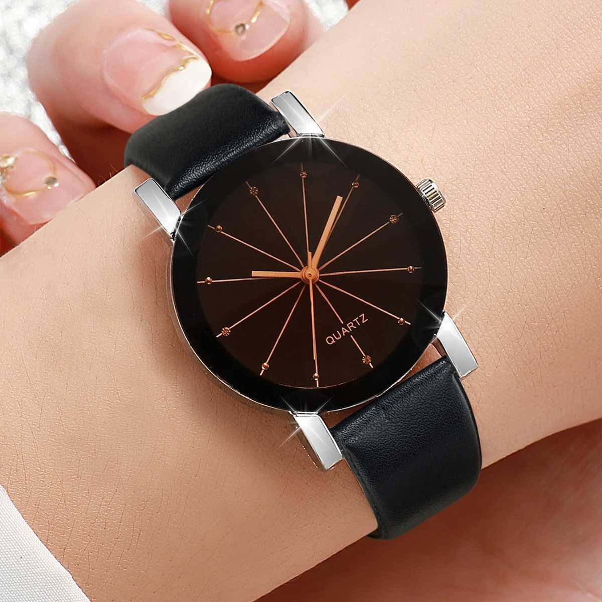 Black White 2pcs/Set Fashionable Round Shape Womens Leather Quartz Watch XJ250527
