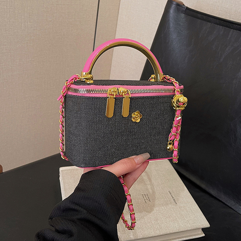 Luxury Brand Designer Bag 2025 New Trendy Simple Fashion Casual Bags Premium Lightweight Cross Shoulder Handbag