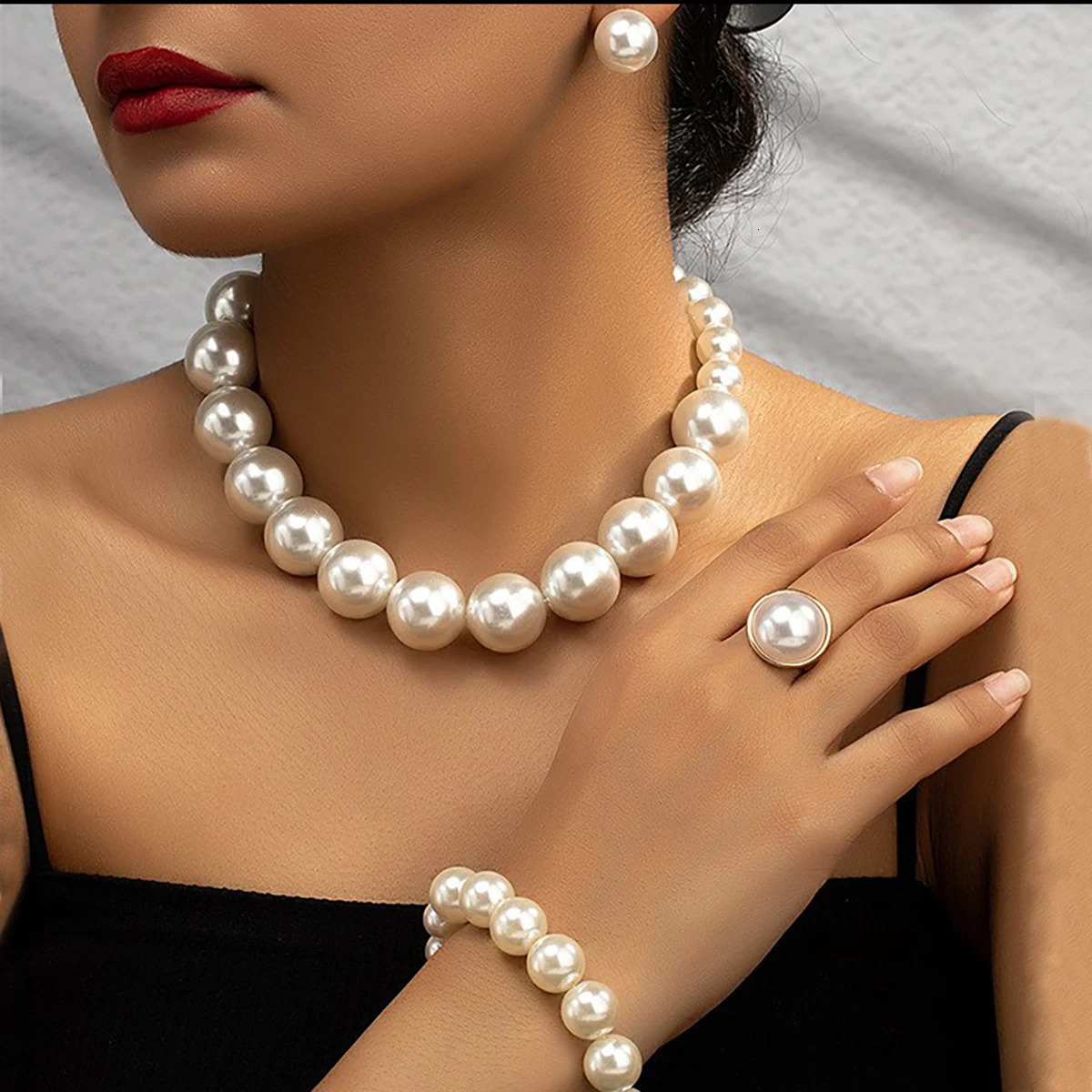 5 Womens Vintage Light French 5 Piece Pearl Jewelry Fashion Wedding Earring Bracelet Necklace Ring Set 250520