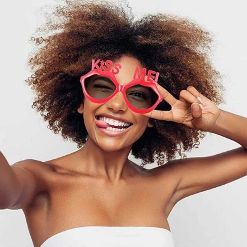 Sexy Red Lips Sunglasses for Women Retro Metal Frame KISS ME Glasses with LED Light Valentine Wedding Party Cosplay Eyewear W250528