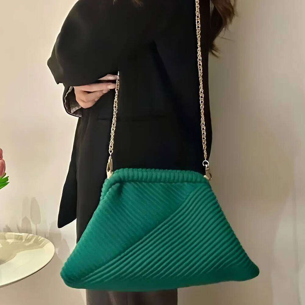 Women Corduroy Evening Purse Large Capacity Soft Clutch Handbag Chain Strap Chic Hobo Trendy Sling Bag