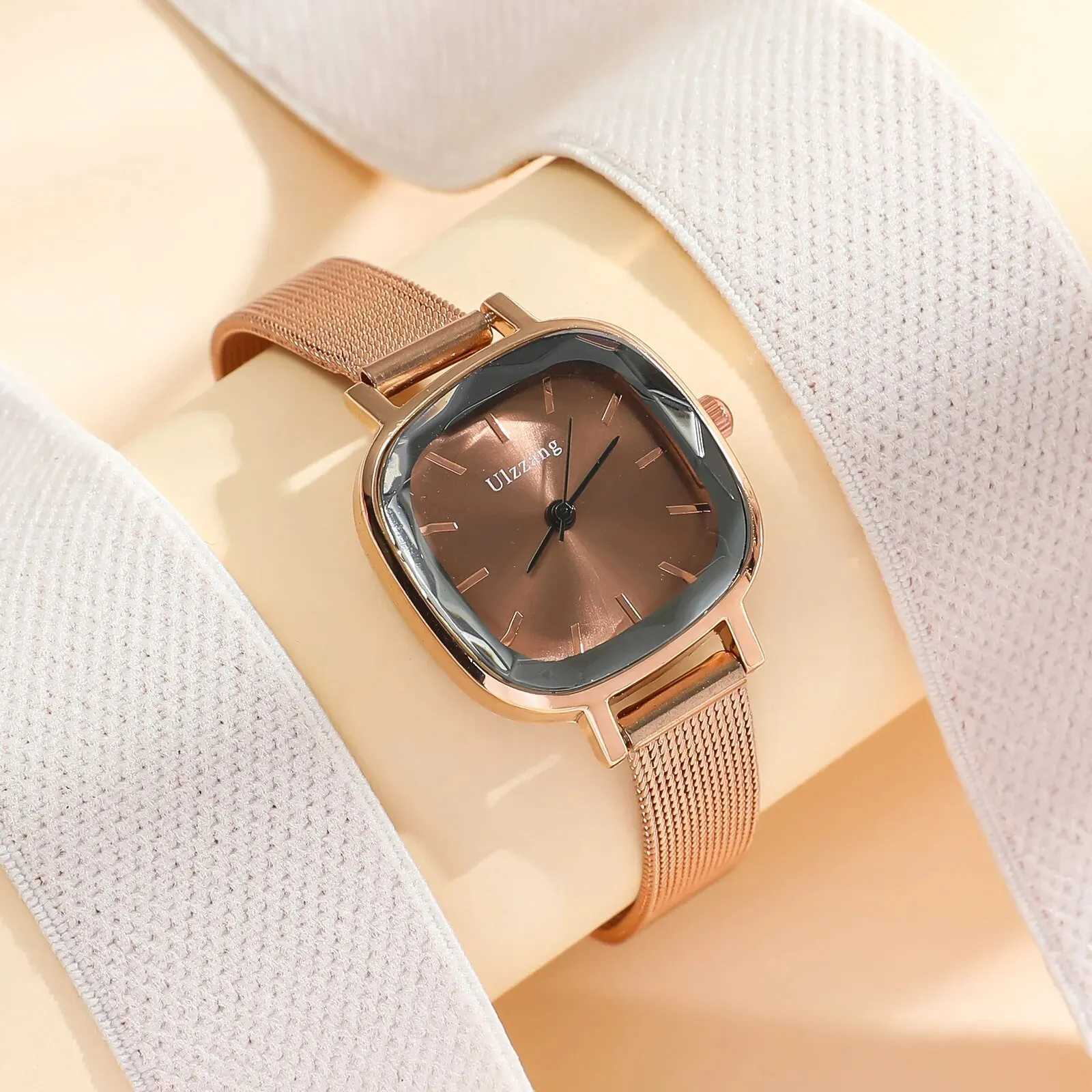 Fashion womens small dial quartz mesh strap watchXJ250527