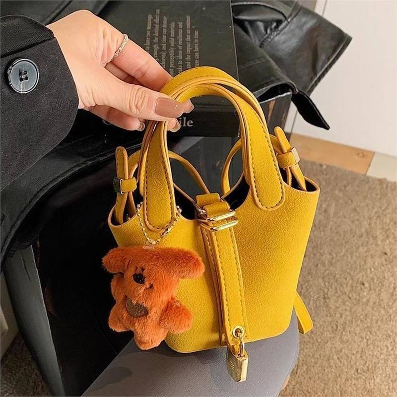 2025 new vegetable basket mini bucket bag designer women's new high-end frosted crossbody bag trendy shoulder bag