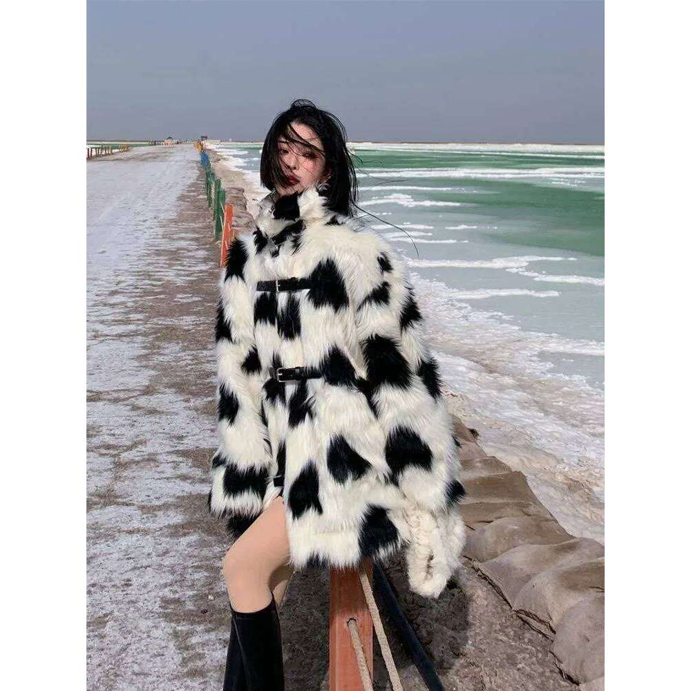 New Top Faux Fur Coat Coats Woman 2024 Outerwears Women's Winter Jacket
