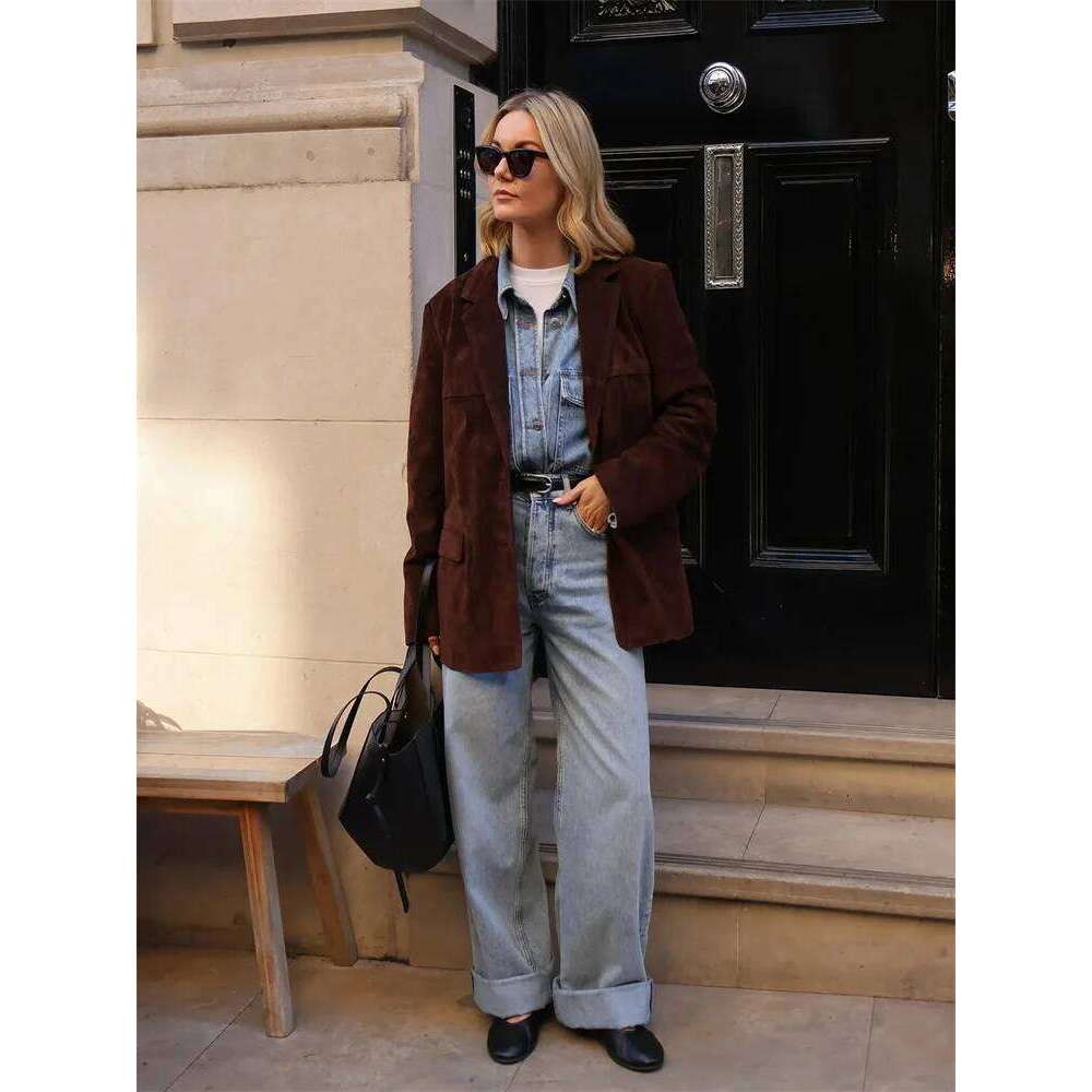 Women 's Suede Vintage Laple Full Sleeve Pockets Thicken Outwears Female 2025 Spring Fashion New Lady Demi-season jacket