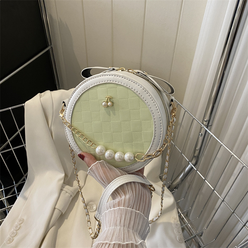 New Fashionable fashion Pearl fashion Chain Bag for Women Multi functional and Niche Crossbody Bag Small Round Bag Designer Women s Shoulder Bag