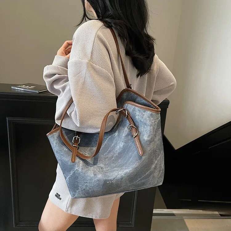 Hot Selling Large-Capacity Retro Tote For Women, Versatile Commuter Shoulder Bag With Vintage Design, Free Shipping Designer Bags