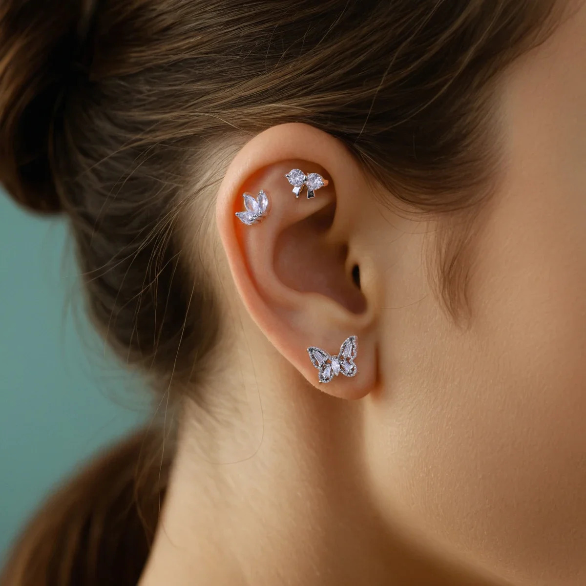 1PC Cute Bear Calabash Heart Tragus Piercing Ear Studs Gold Color Sparkly Crystal Earring Helix Lobe Cartilage Ear Rings Jewelry 250527