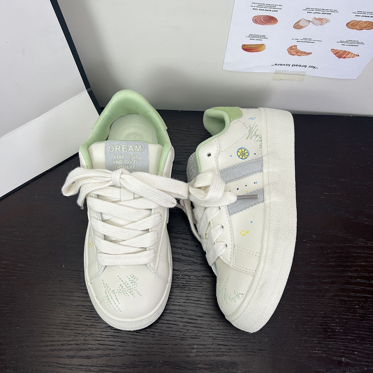 2025 Designer casual shoes Dopamine Thick-Soled Sneakers for Women, Ins Style, Spring Niche Versatile Casual White Shoes