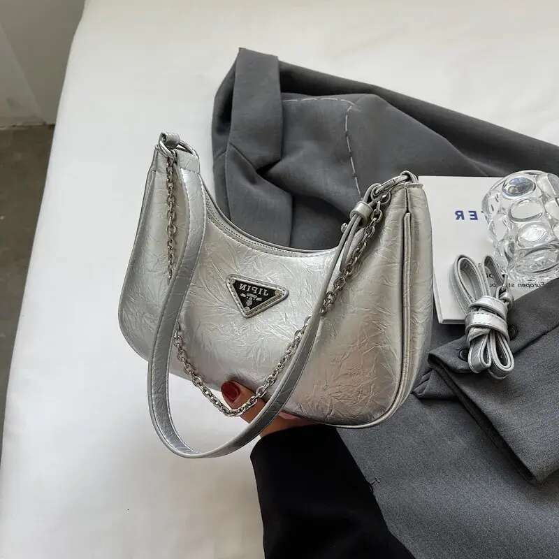 Free shipping 2025 new designer Shoulder Bags For womans ladies flap fashion chain Underarm bag handbag crossbody Bag