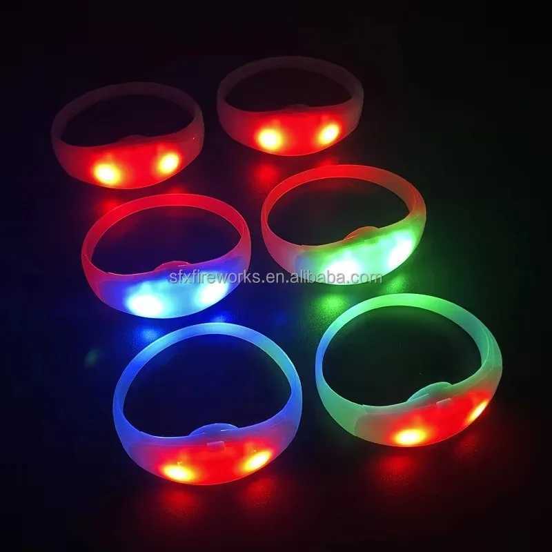 LED Silicone Bracelets RGB Color Changing With 24Keys 12Keys Control 400 Meters 10 Area Zones Remote Control Luminous Wristband W250528