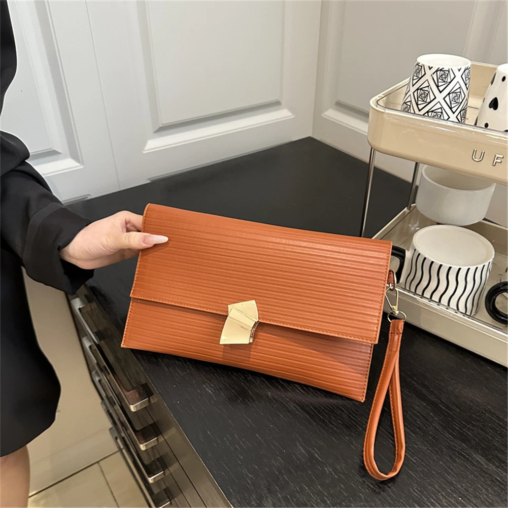 Wristlet Purse Cute Envelope Clutch Bag Summer Clutch Wallet PU Leather Makeup Pouch Fashion Phone Pocket for Women 250526