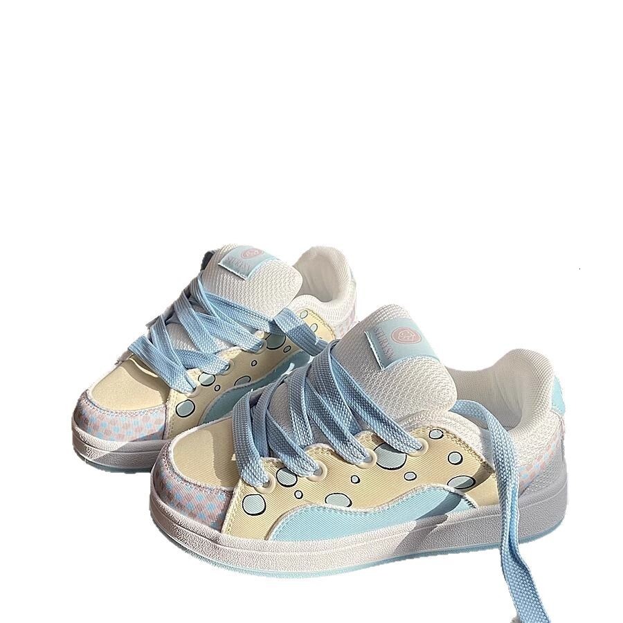 2025 Designer casual shoes Niche Cute Bubble Moon Bread Shoes INS 2025 Spring and Autumn New Versatile Sports Casual Sneakers