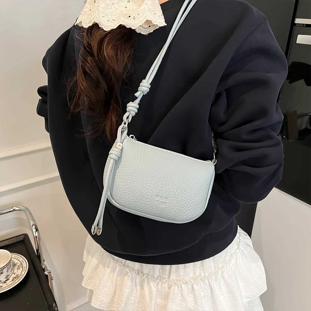 Ladies Crossbody Bag Is Fashionable Versatile Solid Color Exquisite Design Daily Commuting Casual Shoulder Bag Y250528