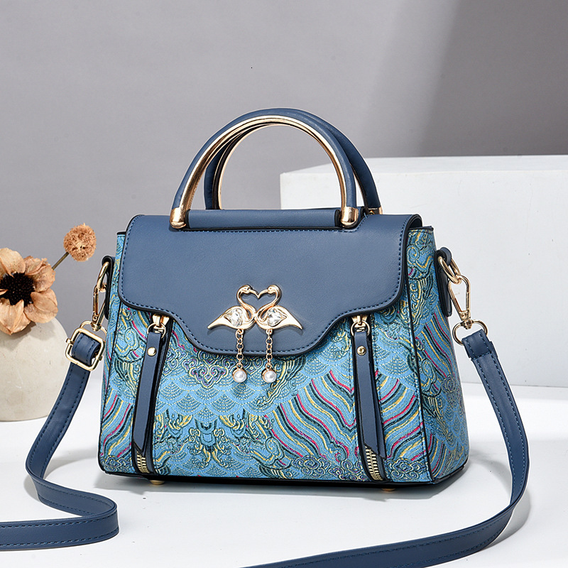 Top brand high-quality new free designer bag, high-value light luxury handbag, foreign trade French style bag, lightweight single shoulder new free de