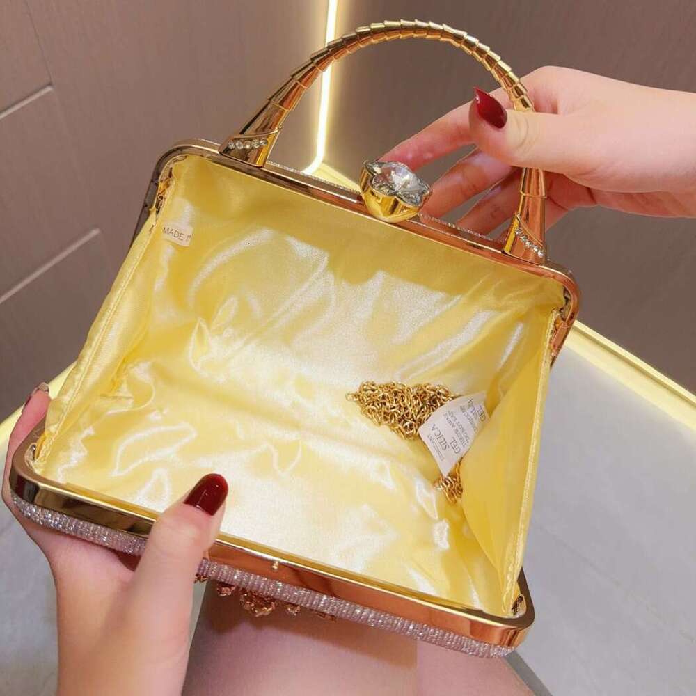 Women's handbag New Rhinestone Dress Handbag Shell Socialite Fashion Party Gathering Evening Bag