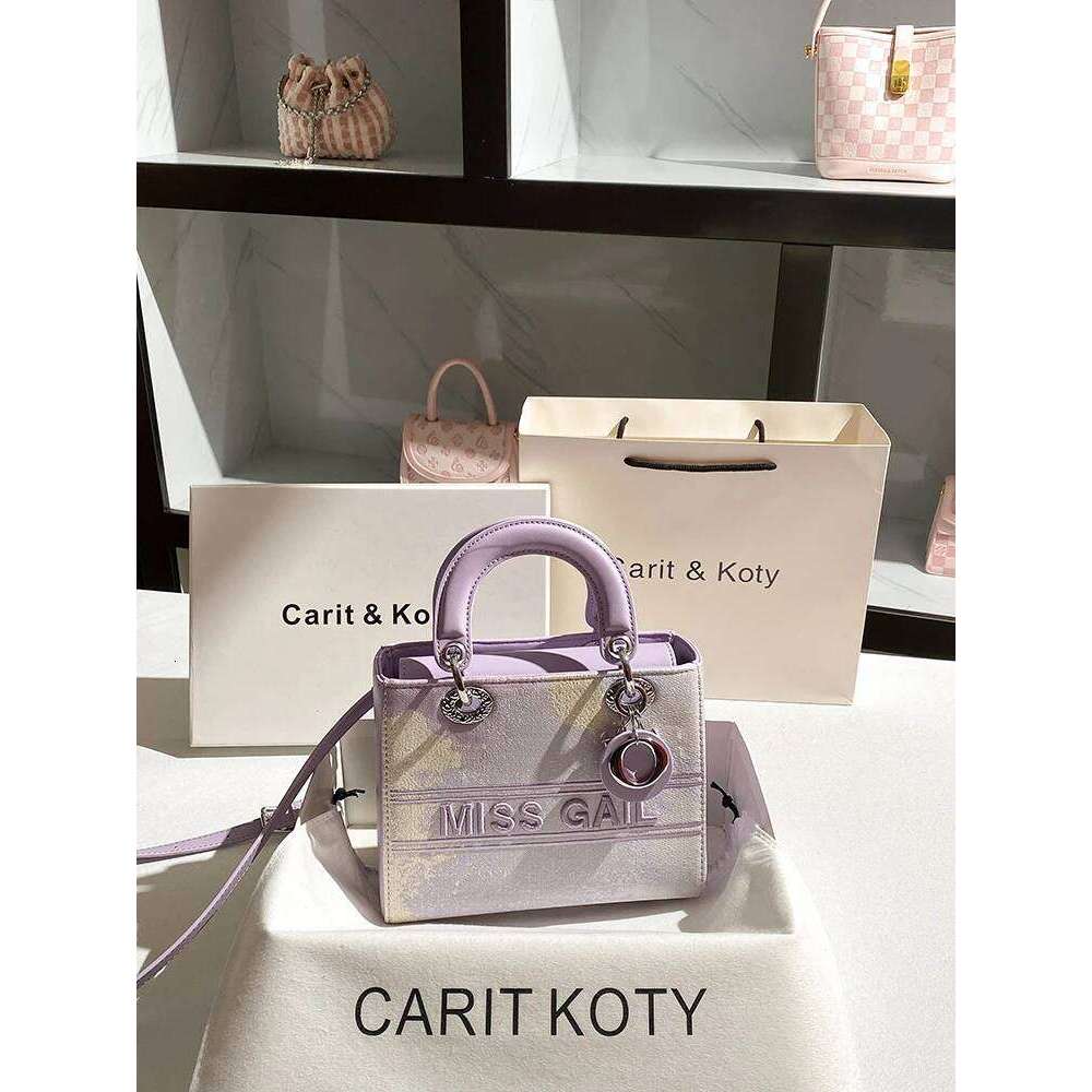 Girls Sweet Popular Handheld Square Bag With Contrast Color Delicate Pendant New Fashion And Handbag For Party