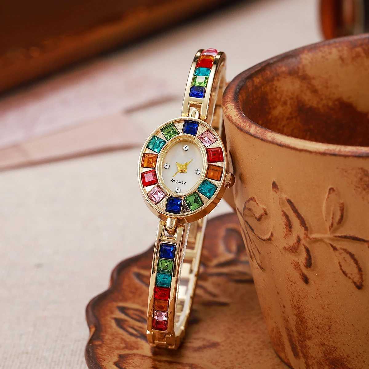 Cross border new bracelet style womens watch fashion gradient rainbow light luxury womens watch oval bracelet watch for women XJ250527